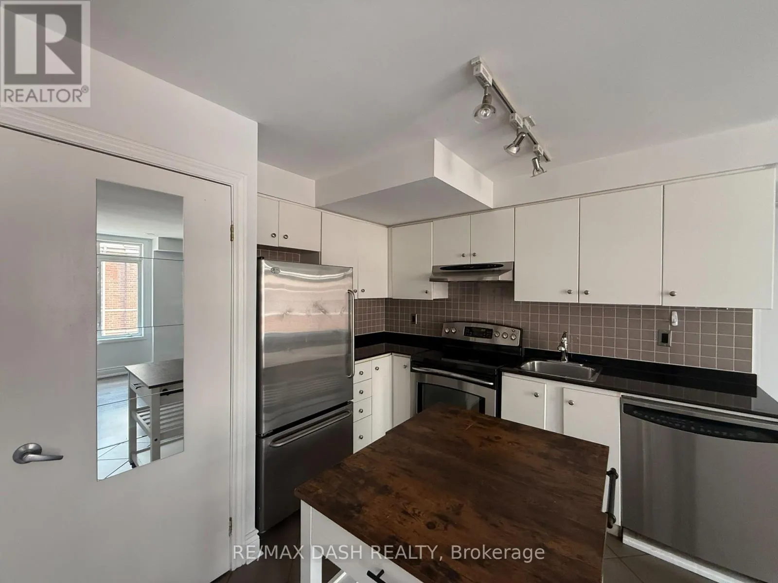 342 - 415 JARVIS STREET
