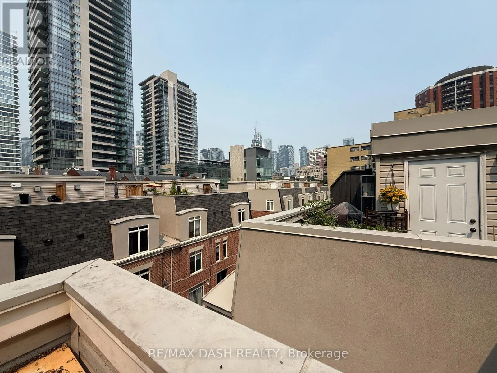 342 - 415 JARVIS STREET