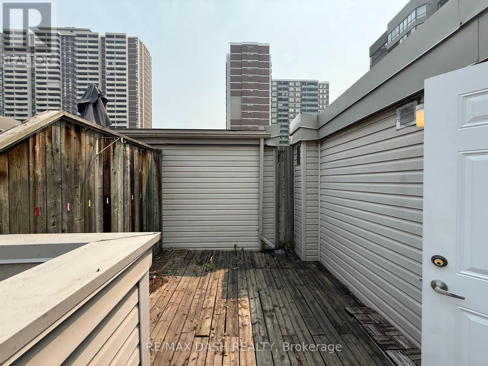 342 - 415 JARVIS STREET