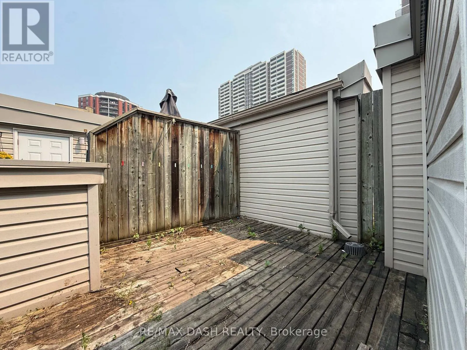 342 - 415 JARVIS STREET