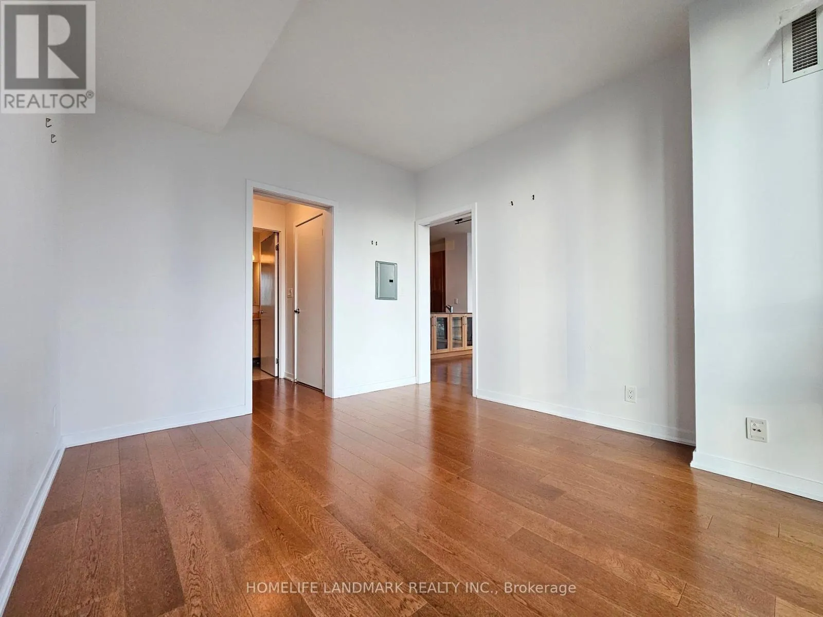 3301 - 33 LOMBARD STREET