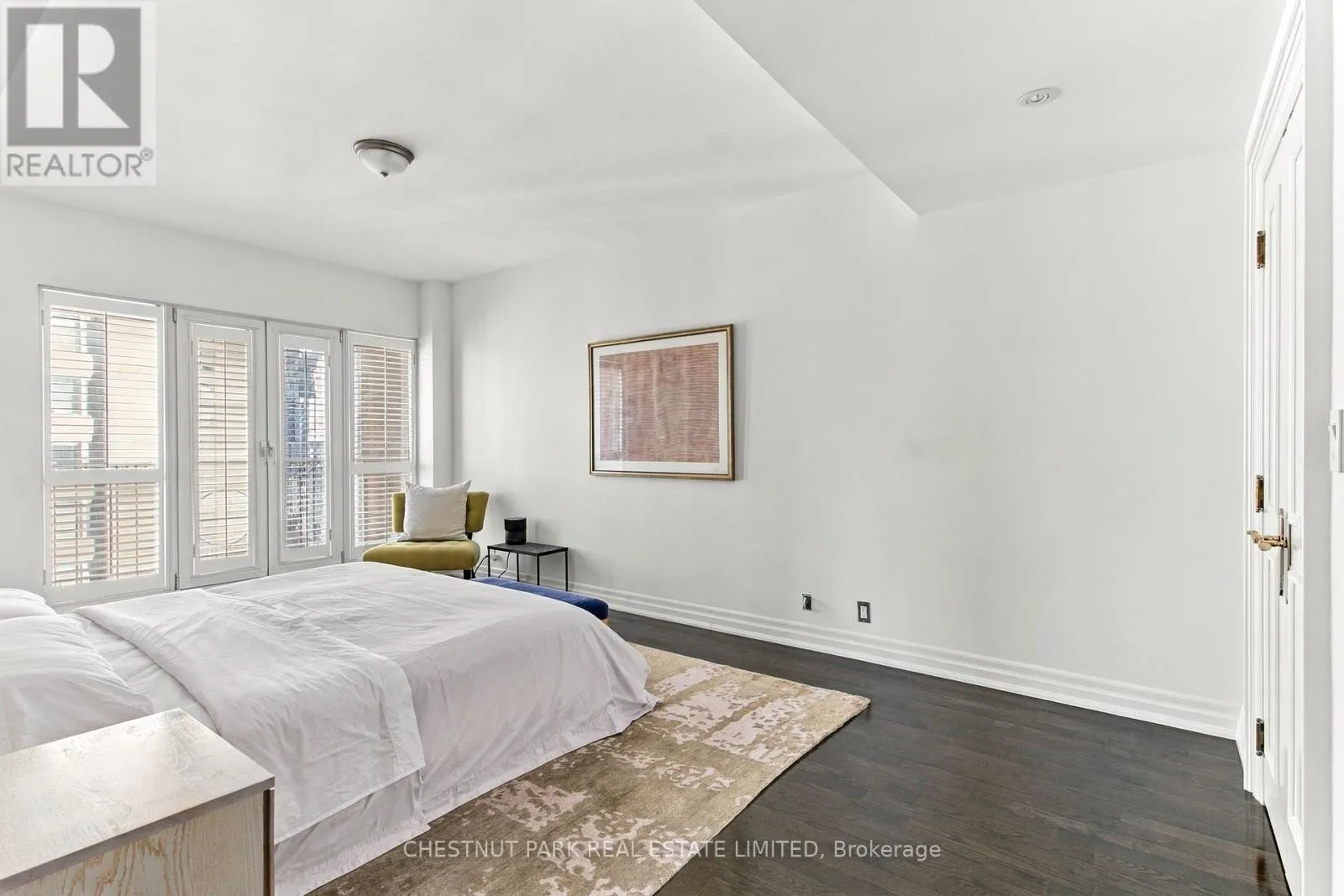 1902 - 38 AVENUE ROAD