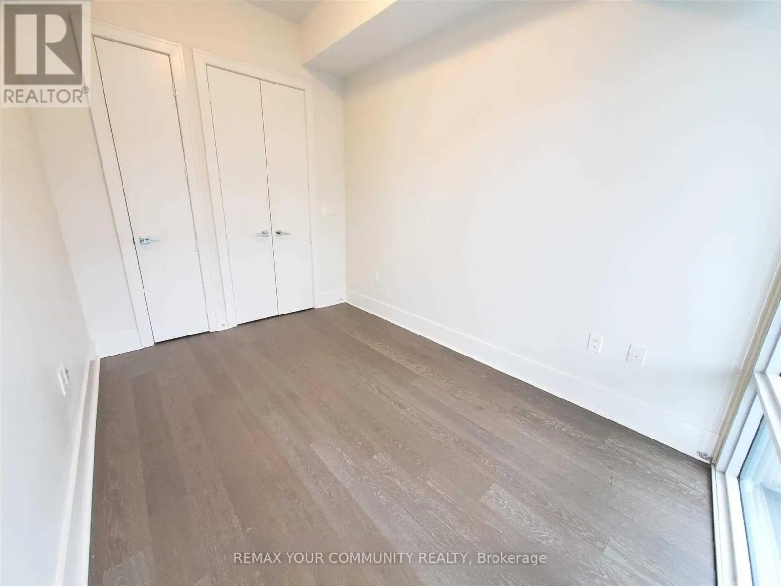 918 - 29 QUEENS QUAY E