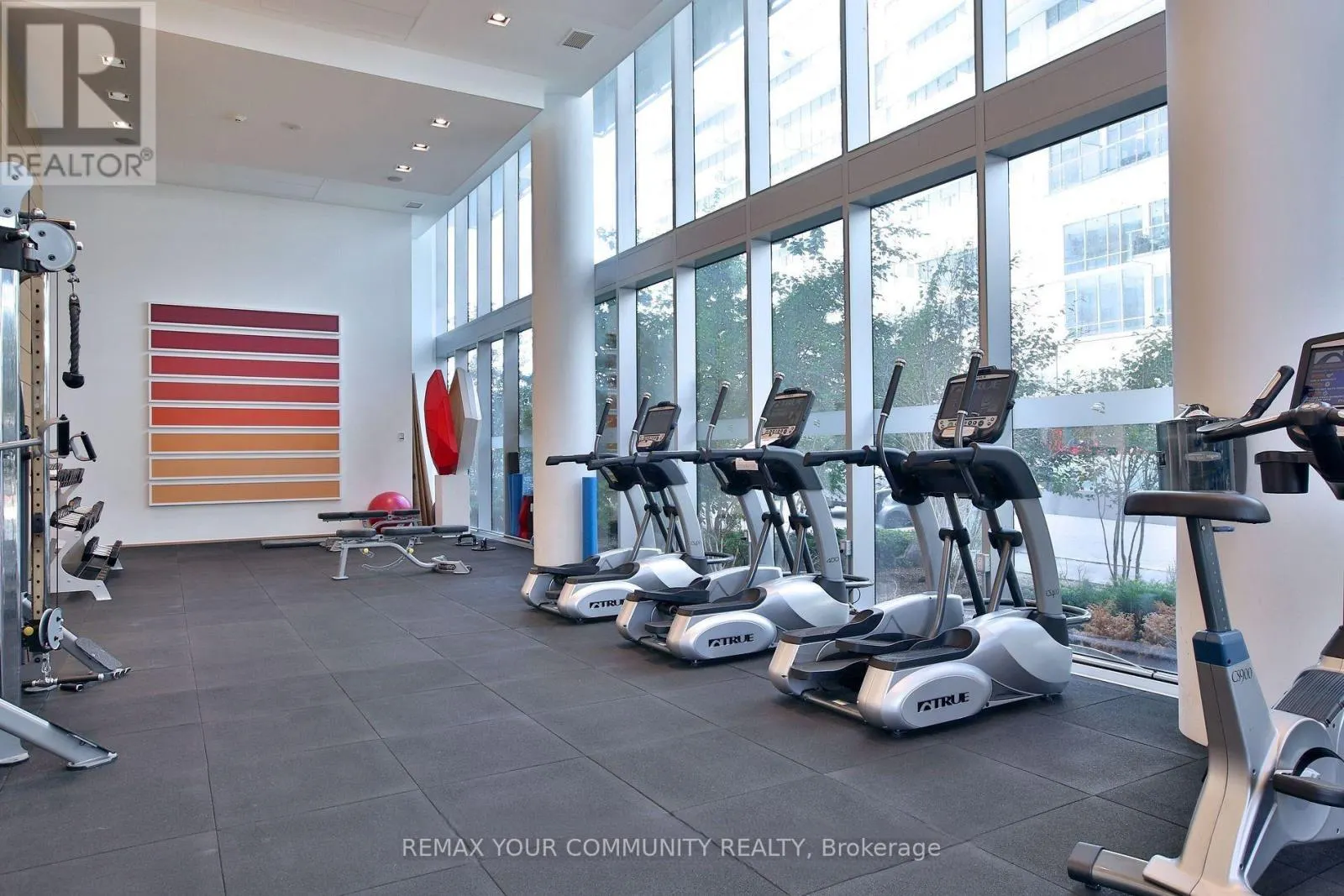 918 - 29 QUEENS QUAY E