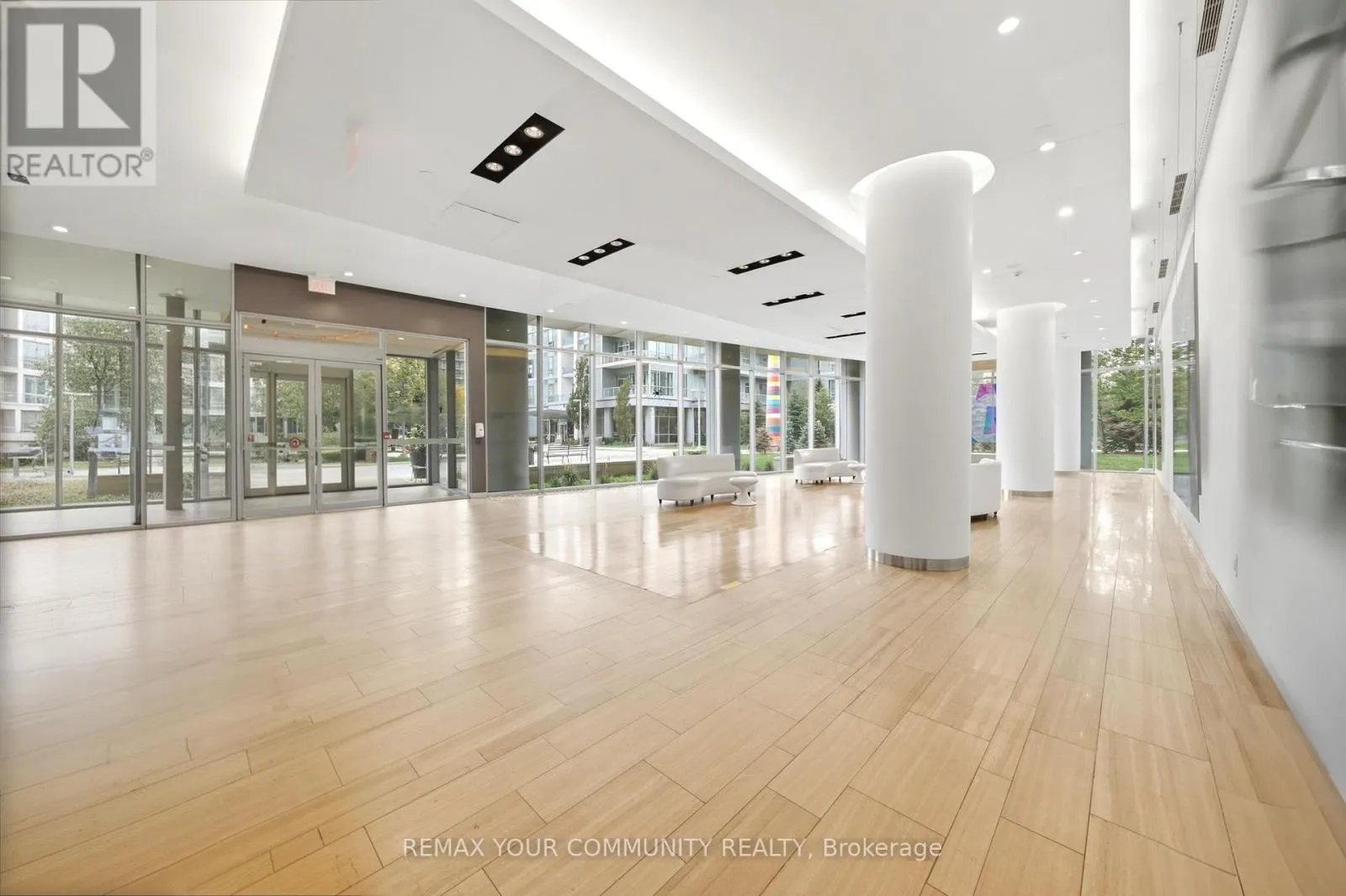 1607 - 70 FOREST MANOR ROAD