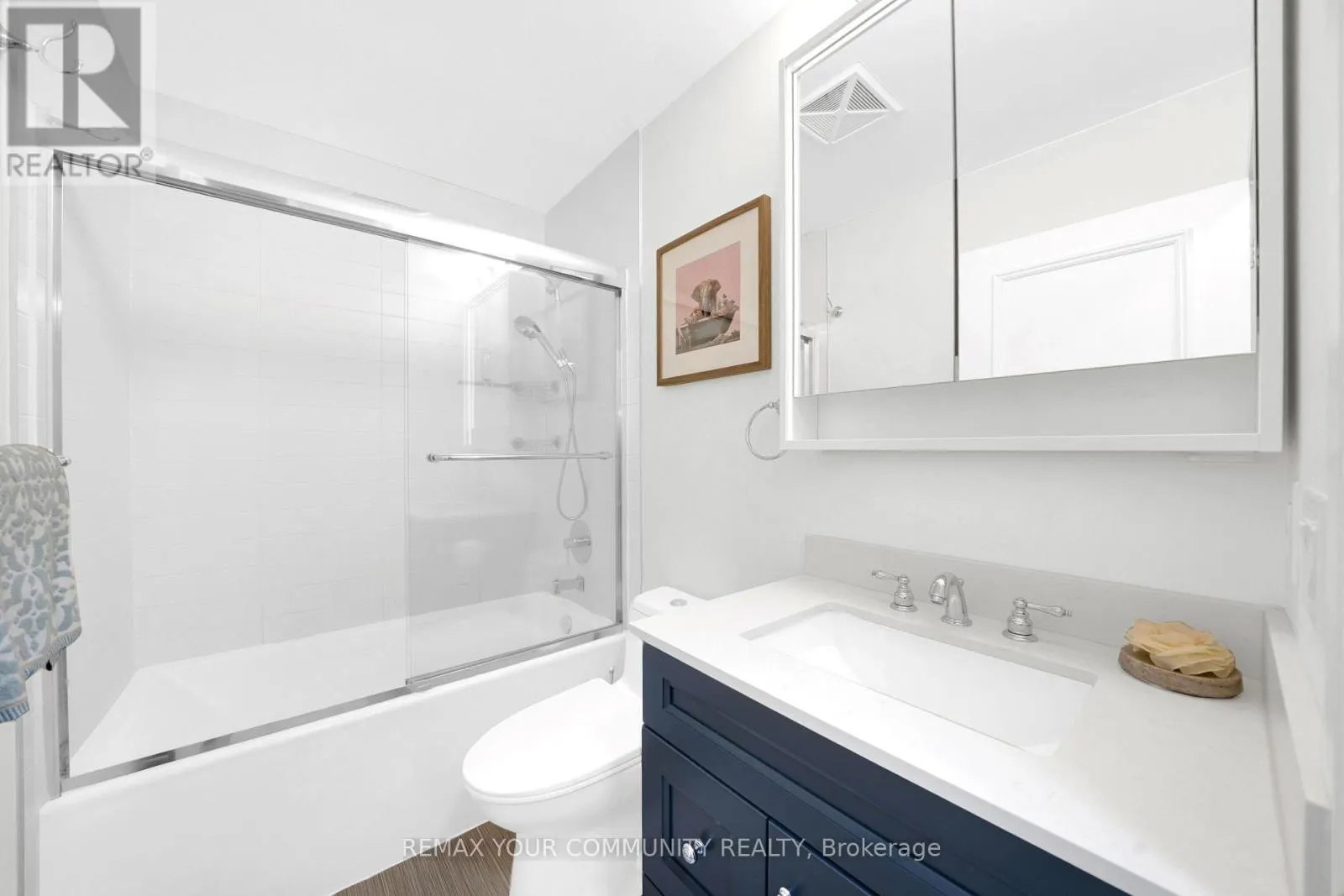 1607 - 70 FOREST MANOR ROAD