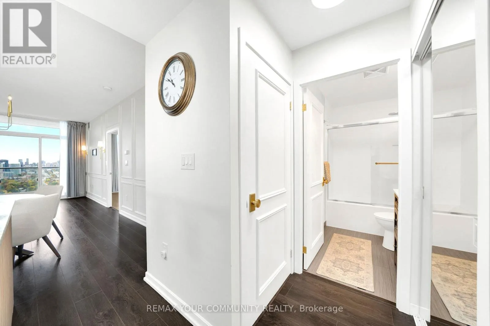 1607 - 70 FOREST MANOR ROAD