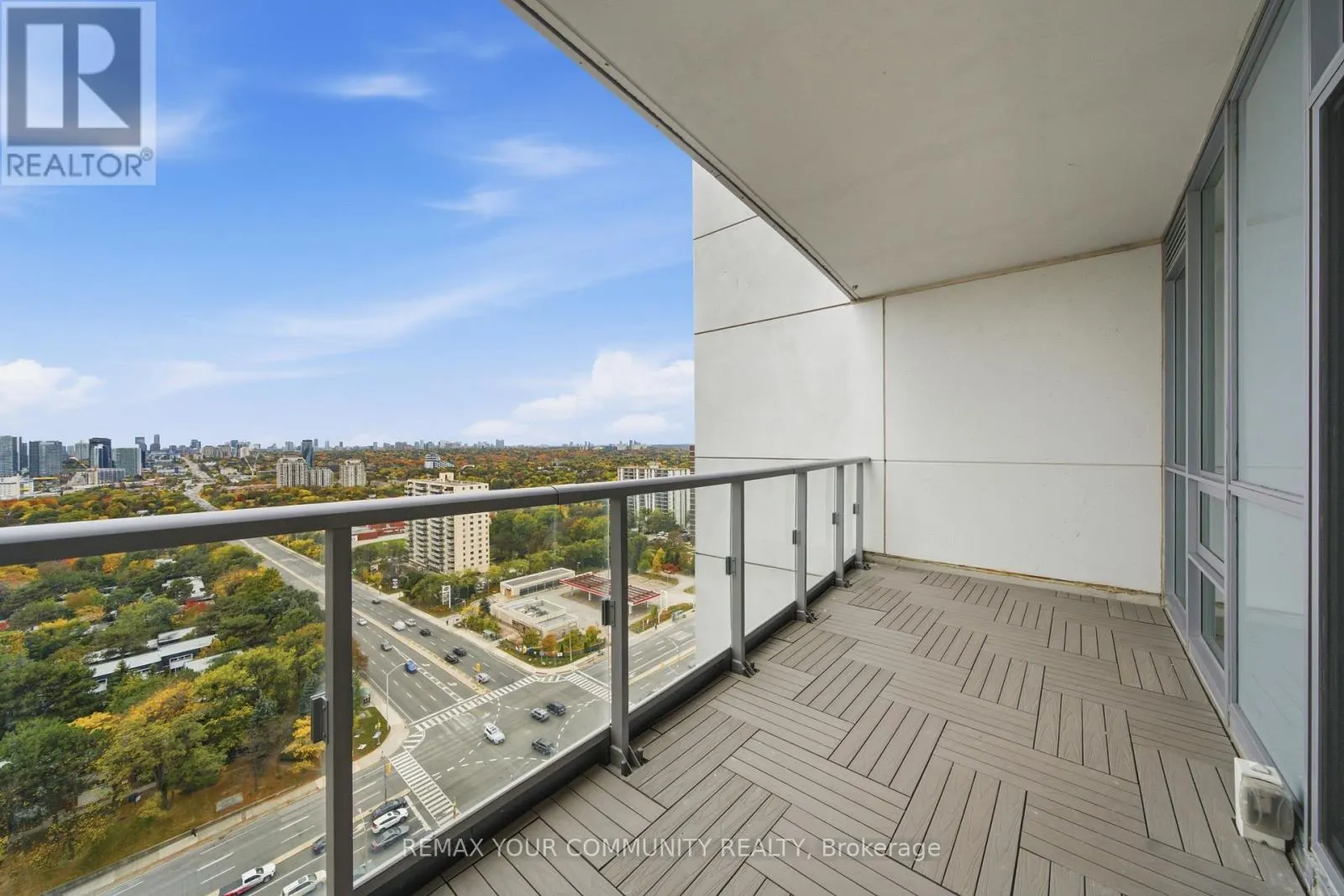 1607 - 70 FOREST MANOR ROAD