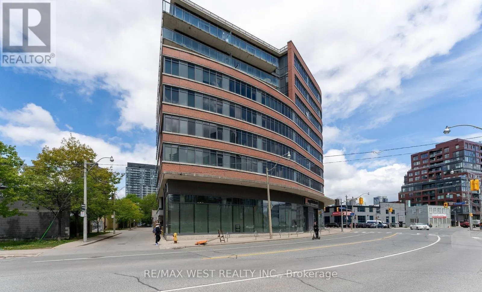 303 - 90 TRINITY STREET