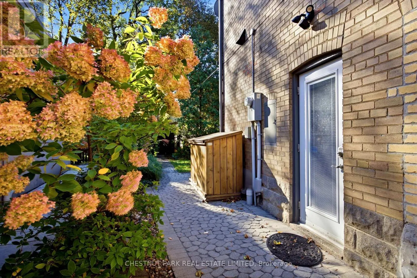 256 OLD FOREST HILL ROAD
