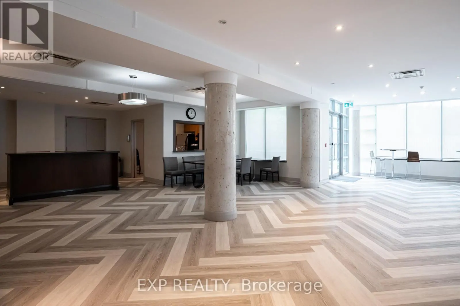 506 - 3840 BATHURST STREET