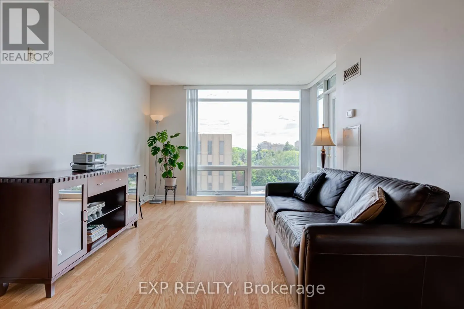 506 - 3840 BATHURST STREET