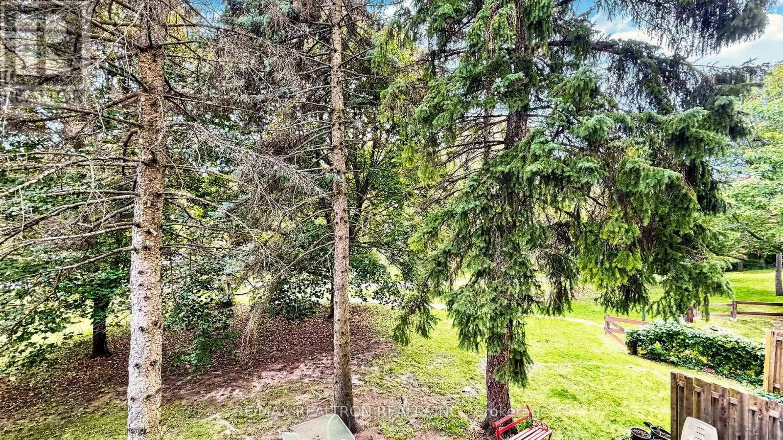 151 - 10 MOONSTONE BYWAY
