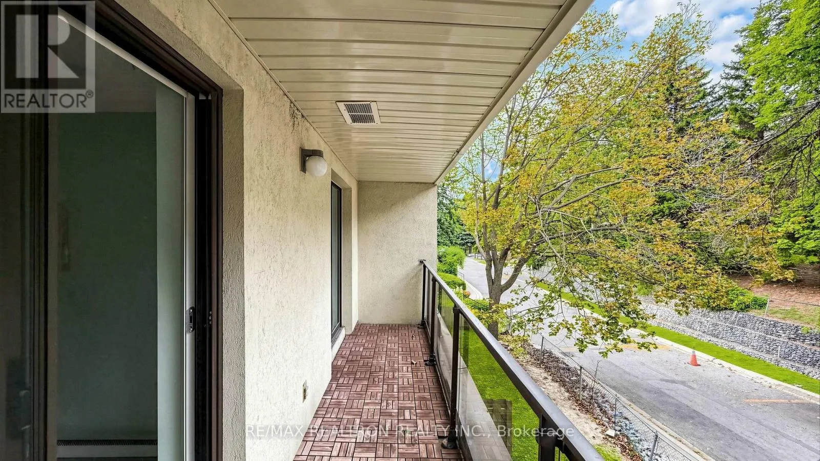 151 - 10 MOONSTONE BYWAY