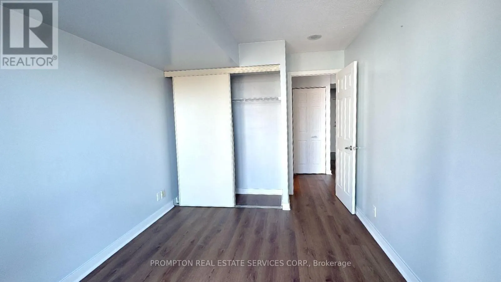 1808 - 397 FRONT STREET W