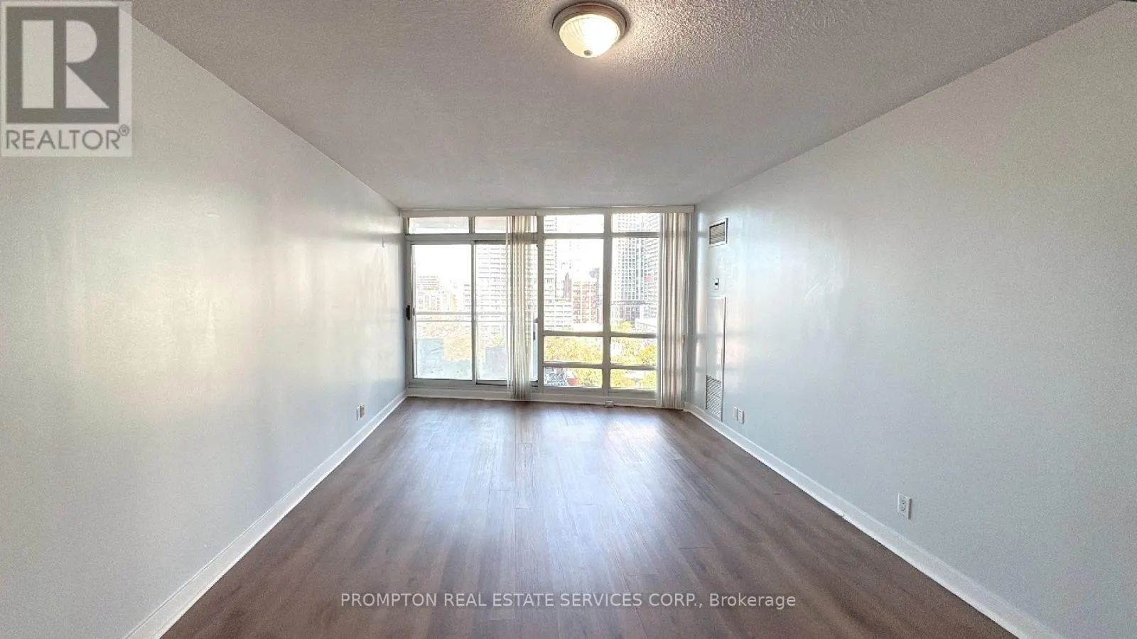 1808 - 397 FRONT STREET W