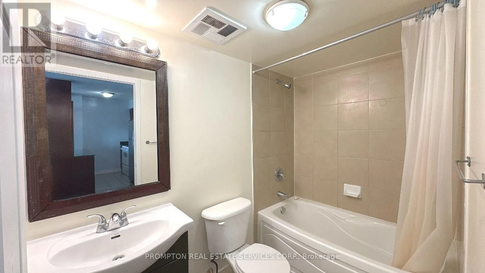 1808 - 397 FRONT STREET W