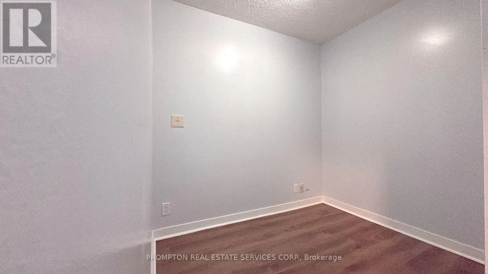 1808 - 397 FRONT STREET W