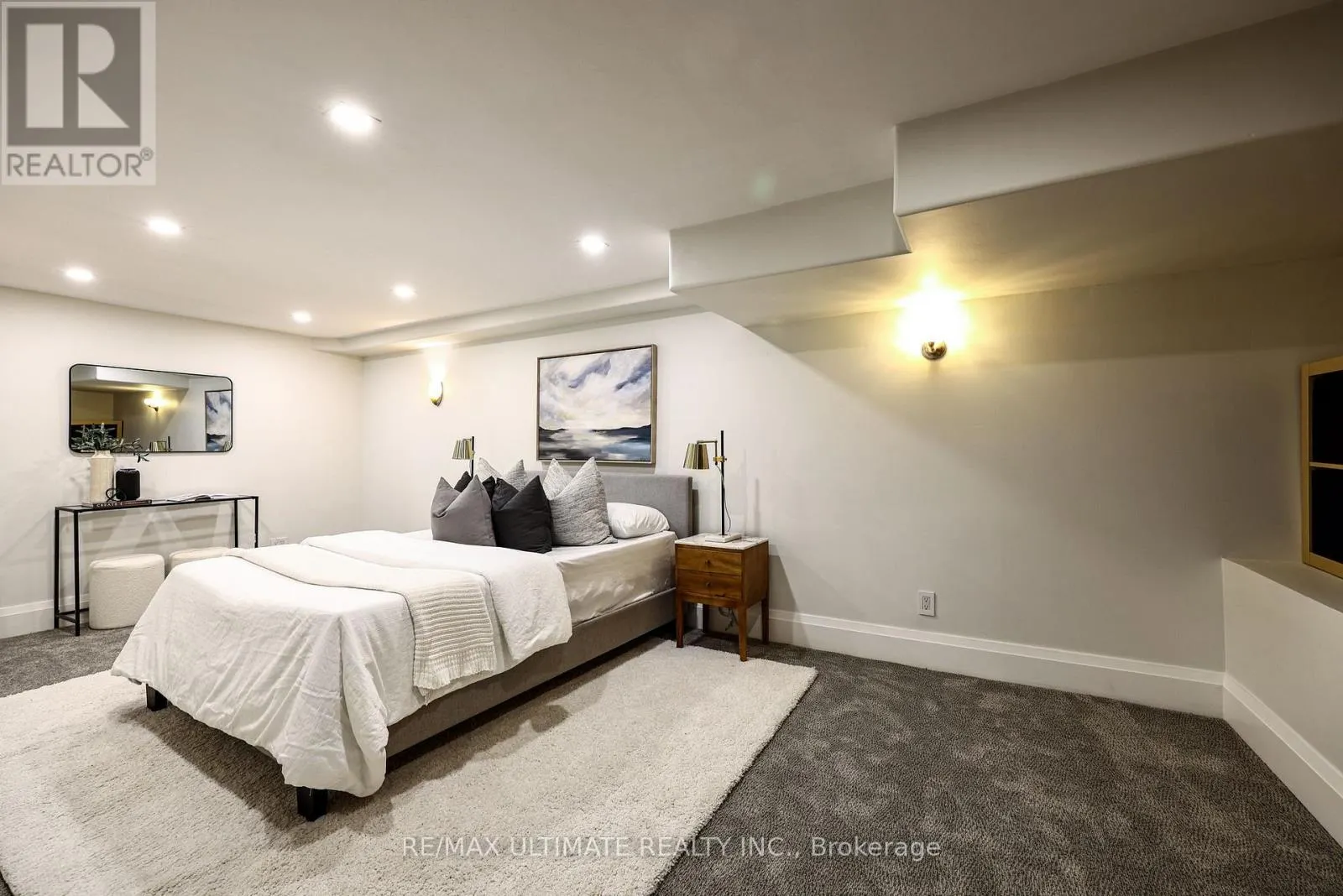 10 FIELD AVENUE