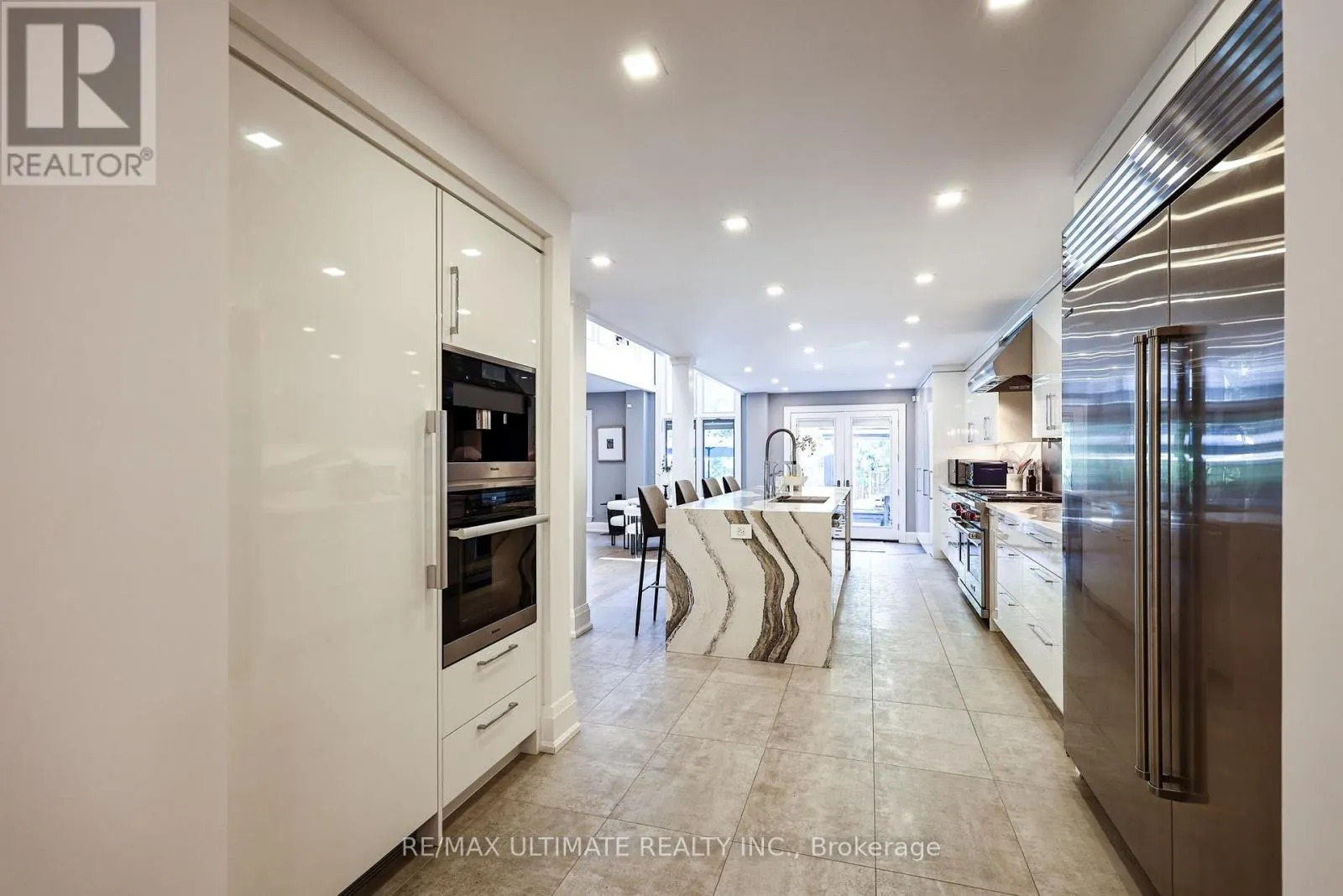 10 FIELD AVENUE