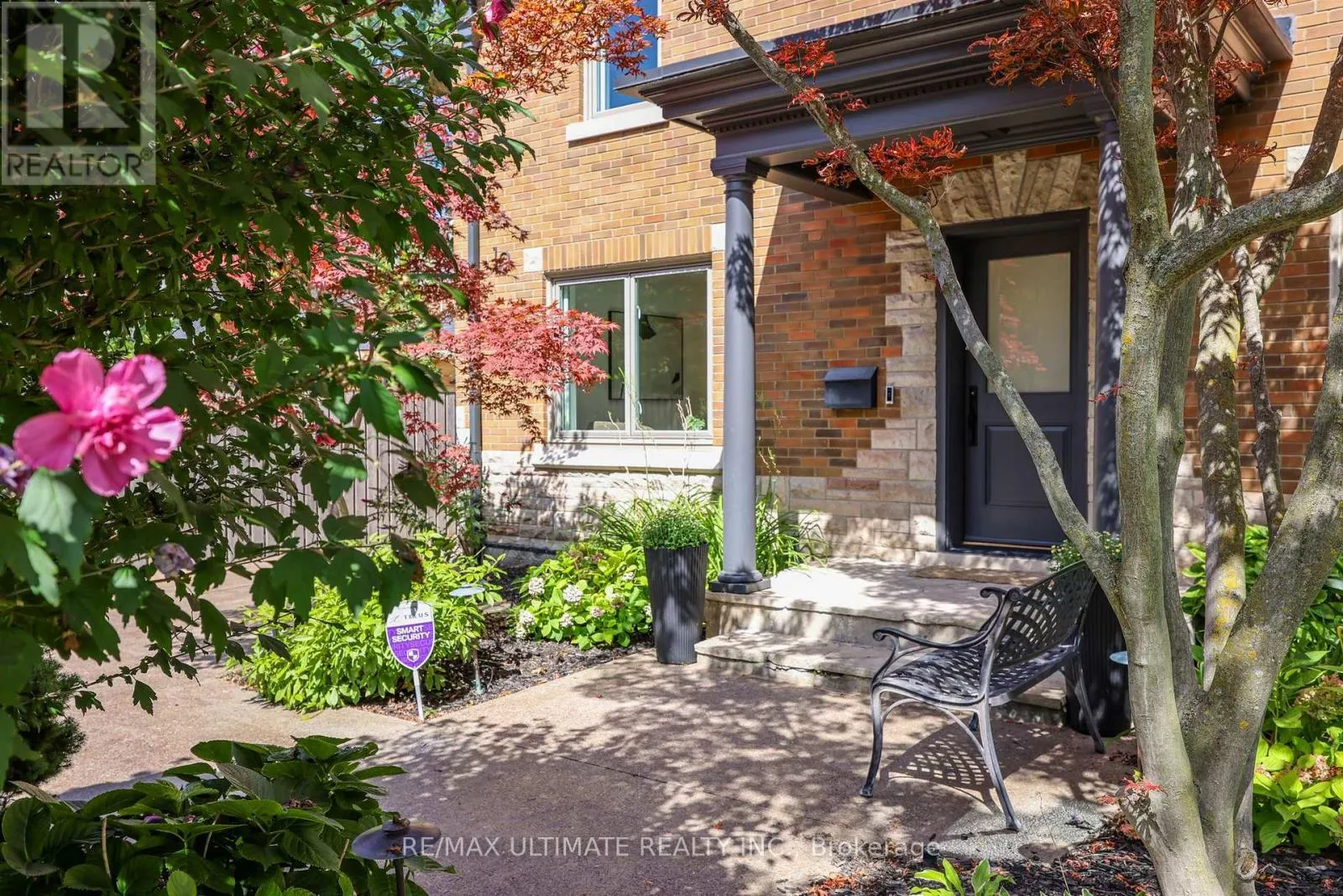 10 FIELD AVENUE