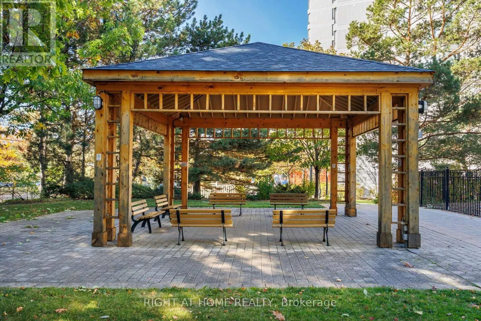 1208 - 1101 STEELES AVENUE W