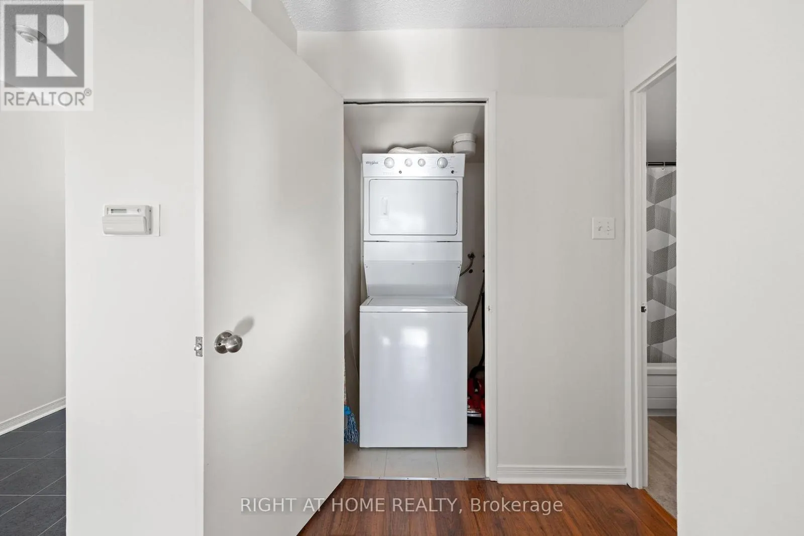 1208 - 1101 STEELES AVENUE W