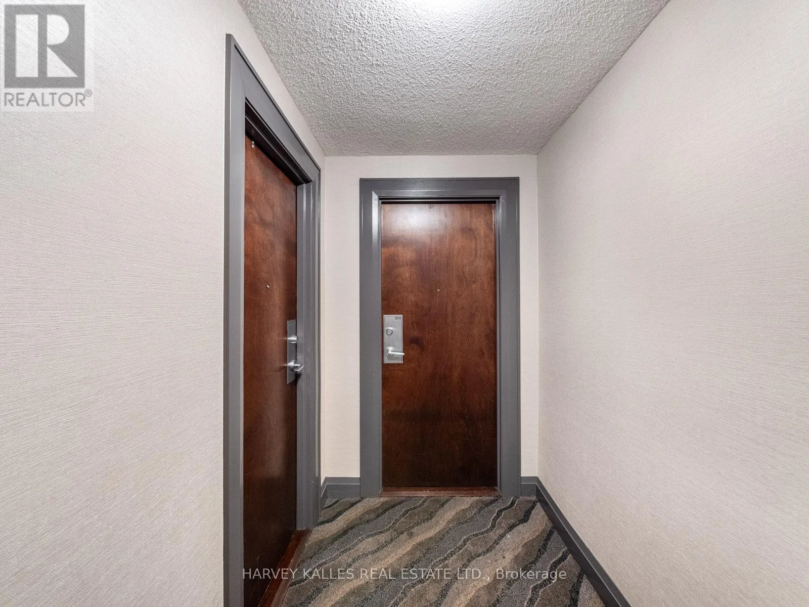 1814 - 17 BARBERRY PLACE