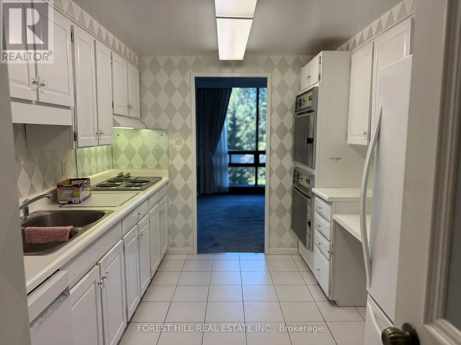 503 - 625 AVENUE ROAD