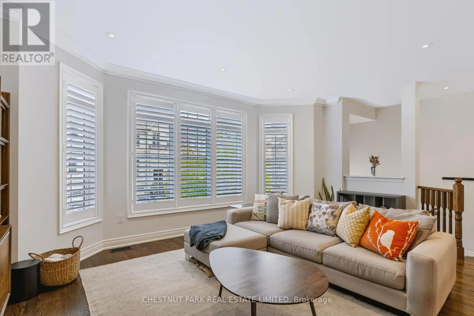 69 BLOORVIEW PLACE