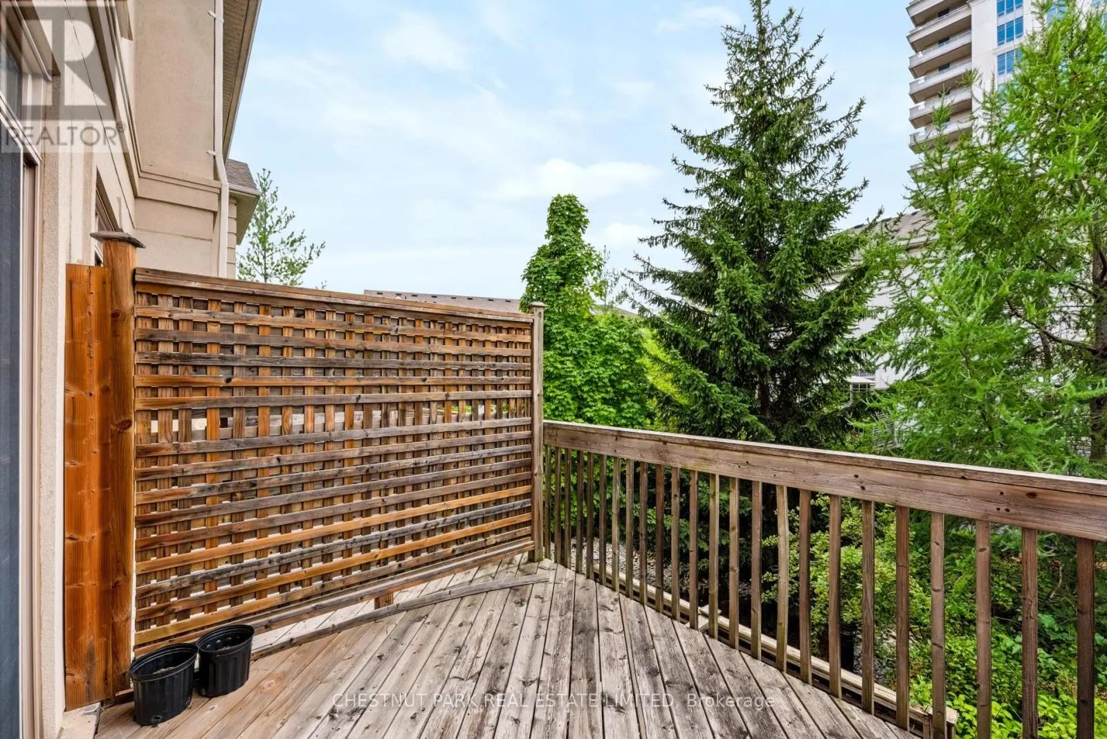69 BLOORVIEW PLACE