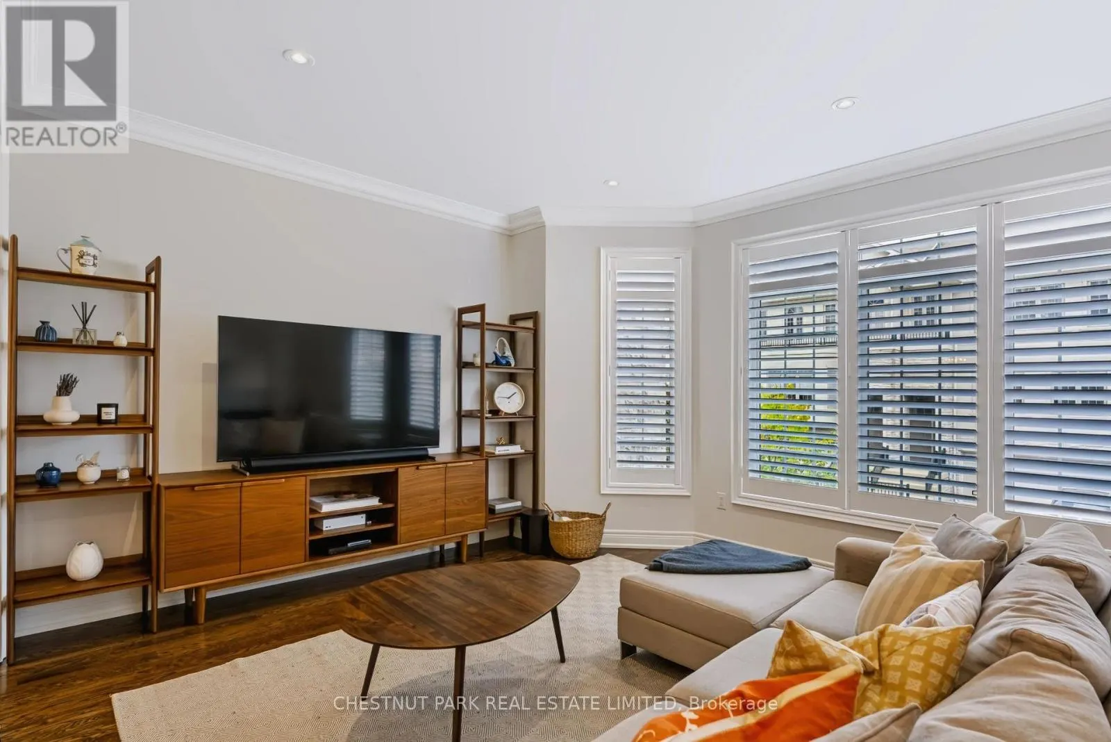 69 BLOORVIEW PLACE