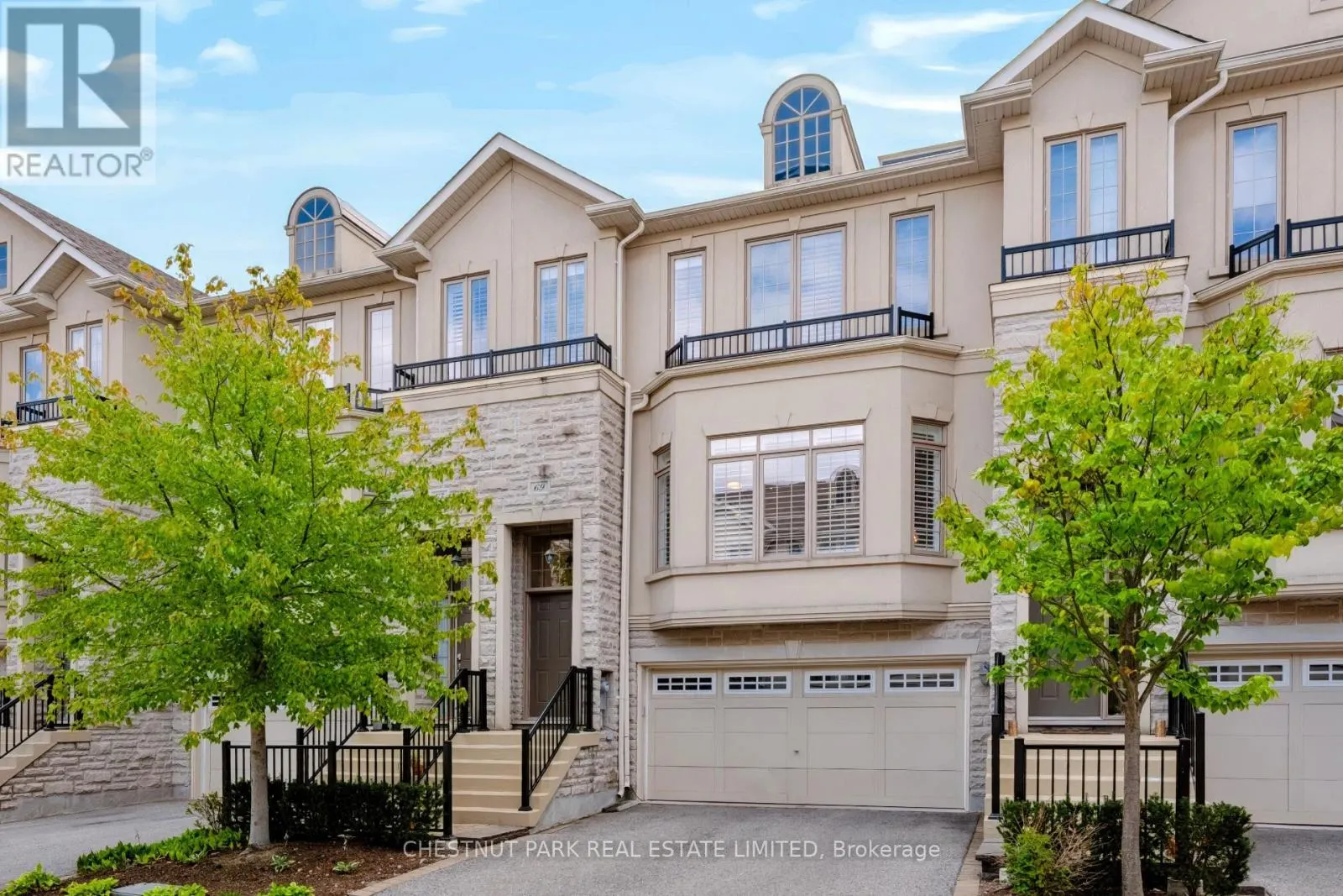 69 BLOORVIEW PLACE