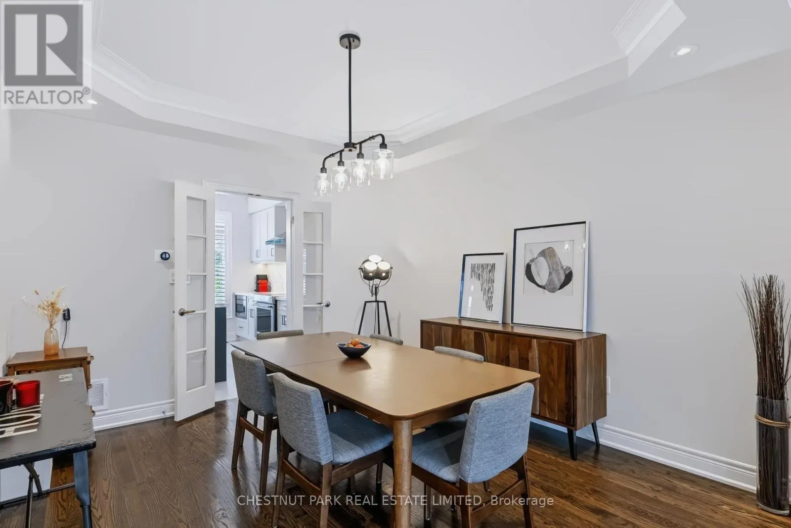 69 BLOORVIEW PLACE