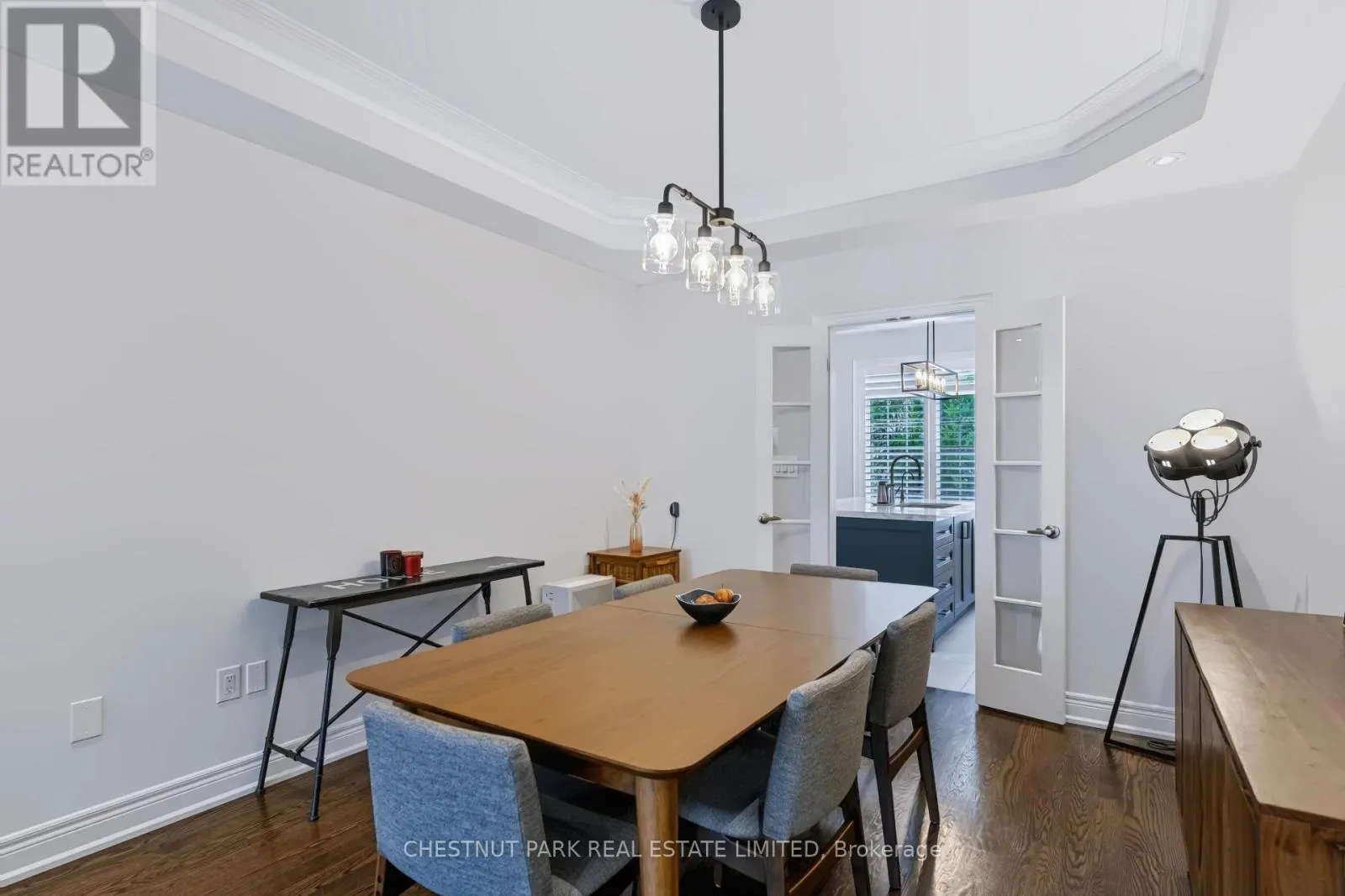 69 BLOORVIEW PLACE