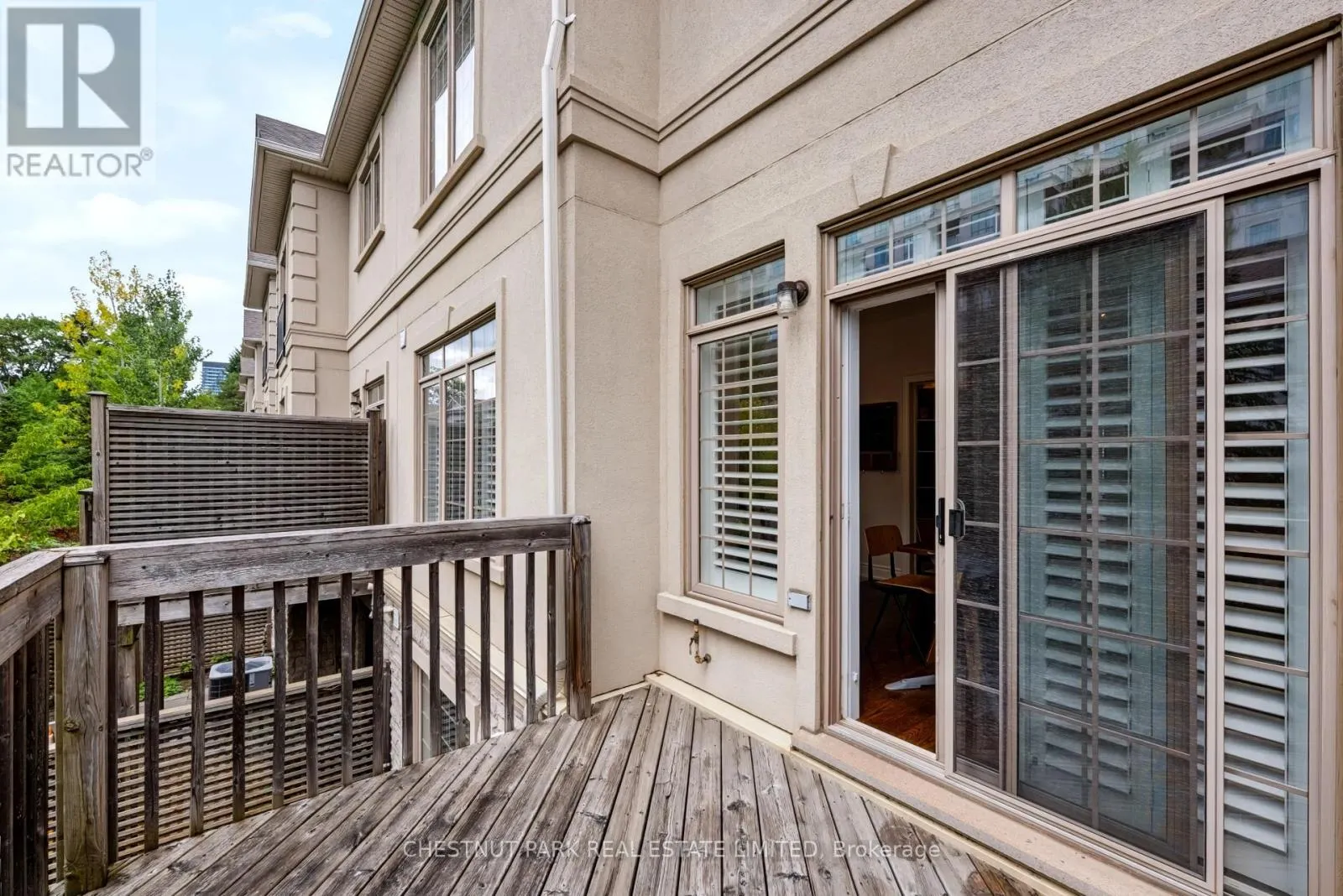 69 BLOORVIEW PLACE