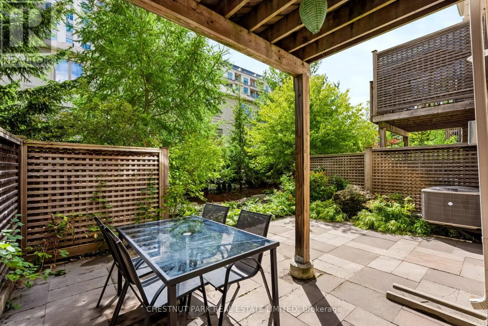 69 BLOORVIEW PLACE