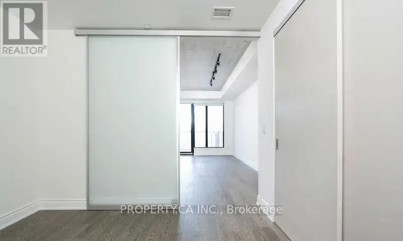 301 - 608 RICHMOND STREET N