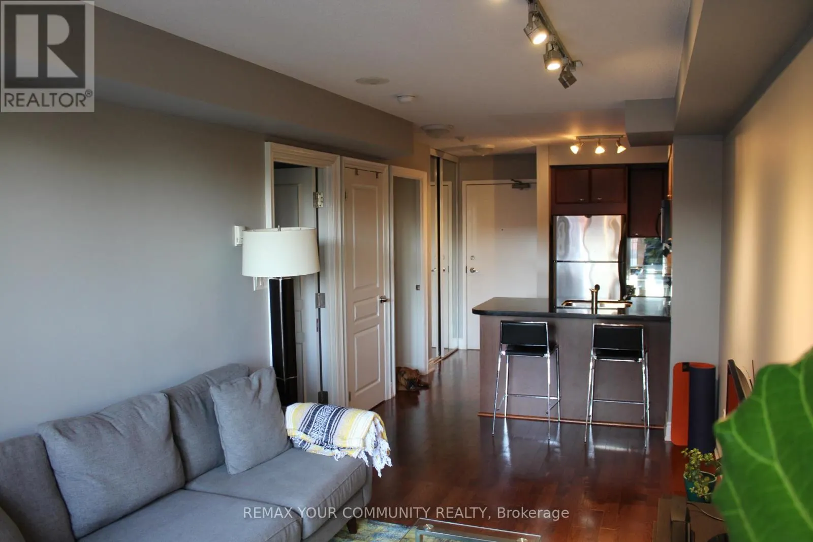 518 - 308 PALMERSTON AVENUE