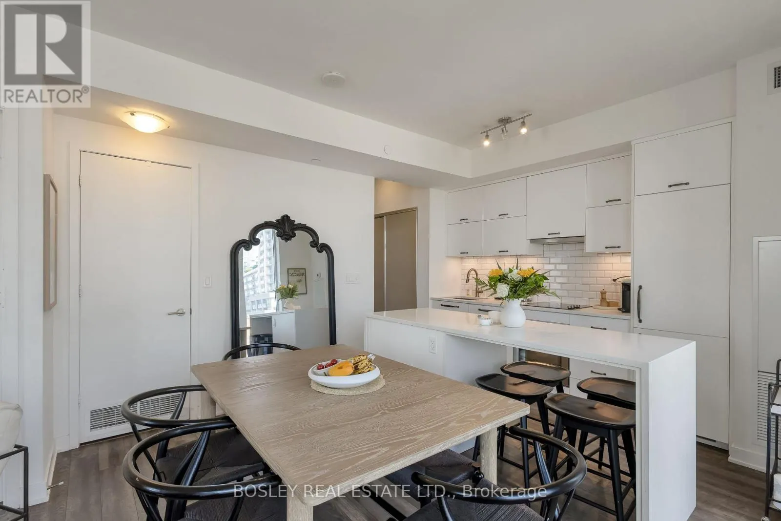 508 - 106 DOVERCOURT ROAD