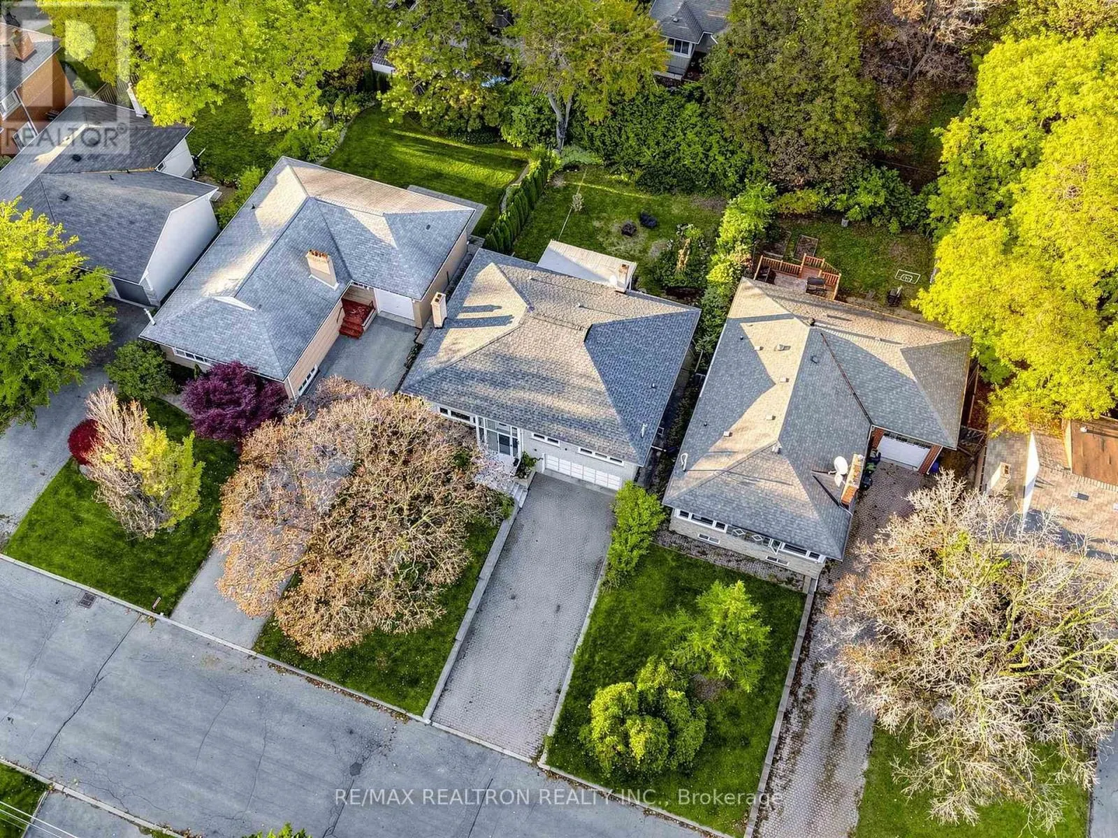 33 SUMNER HEIGHTS DRIVE
