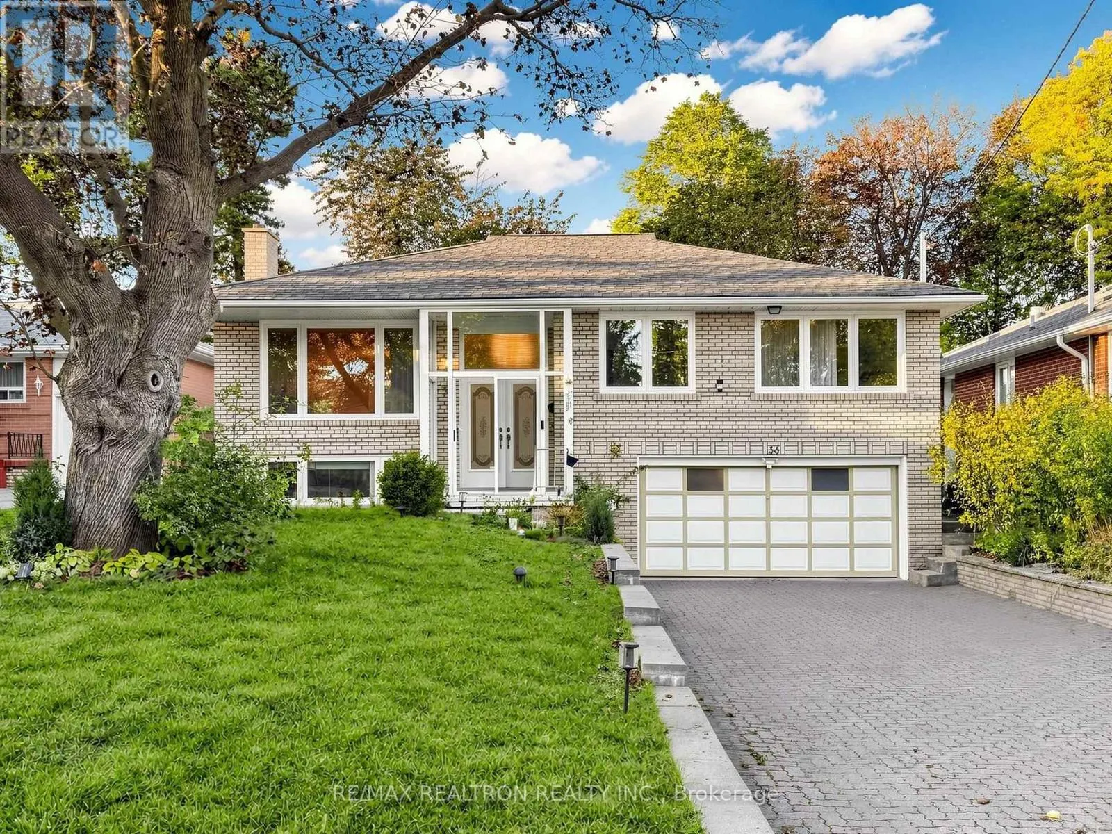 33 SUMNER HEIGHTS DRIVE