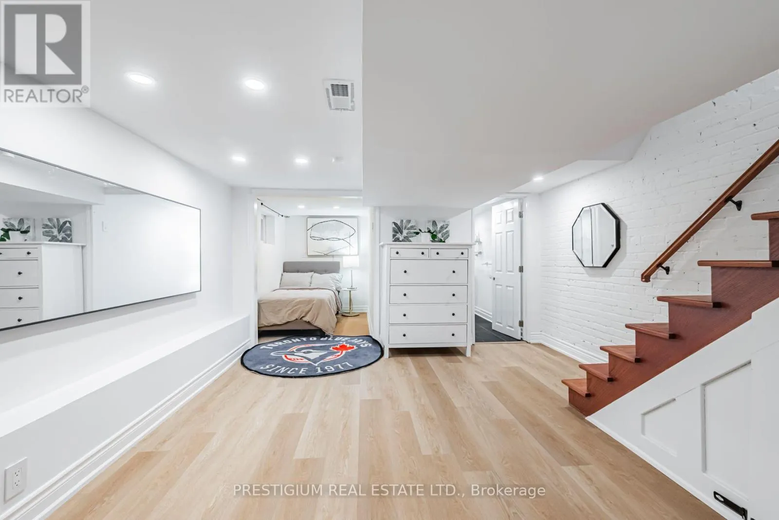 532 MERTON STREET