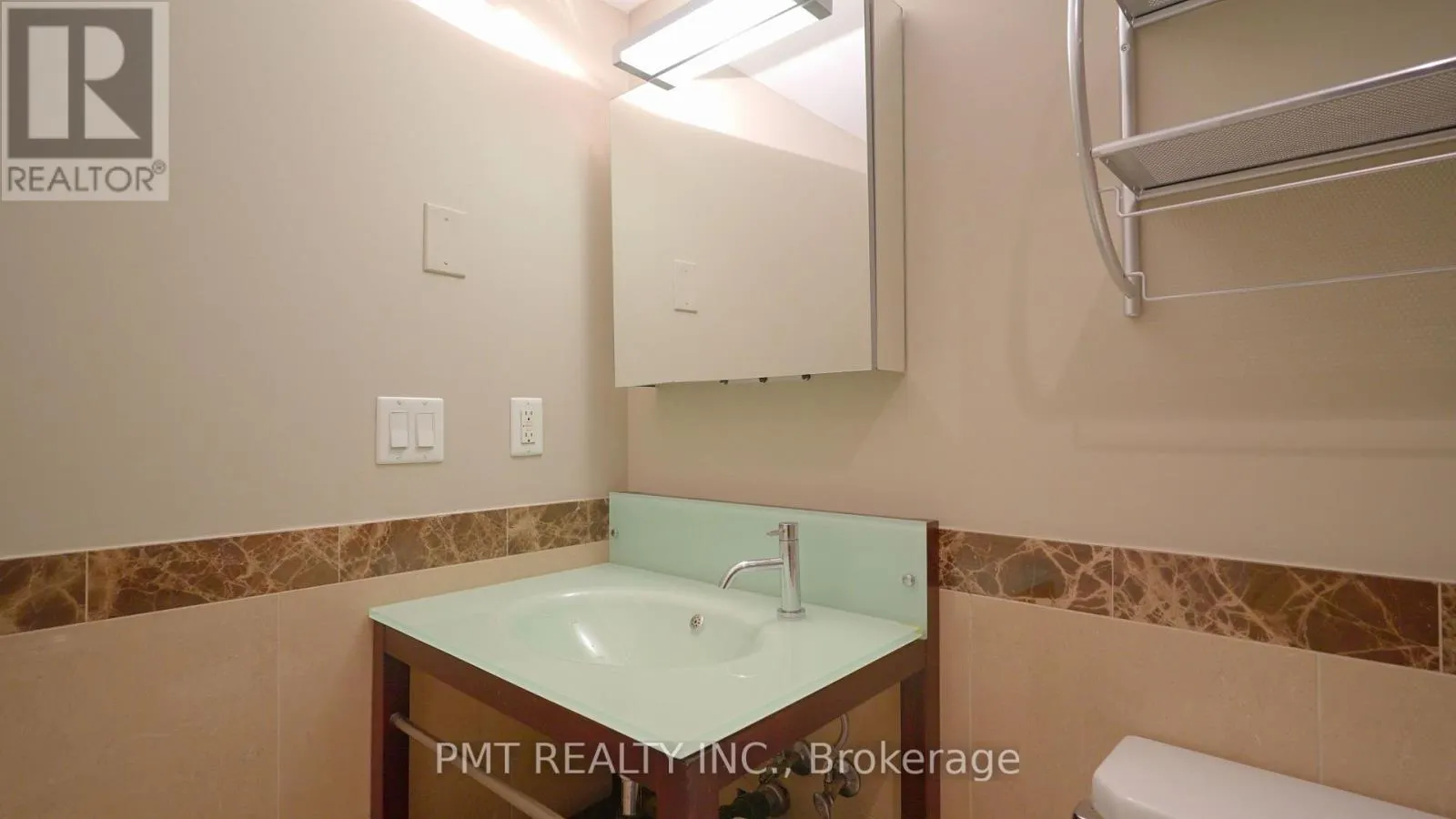 430 - 650 SHEPPARD AVENUE E