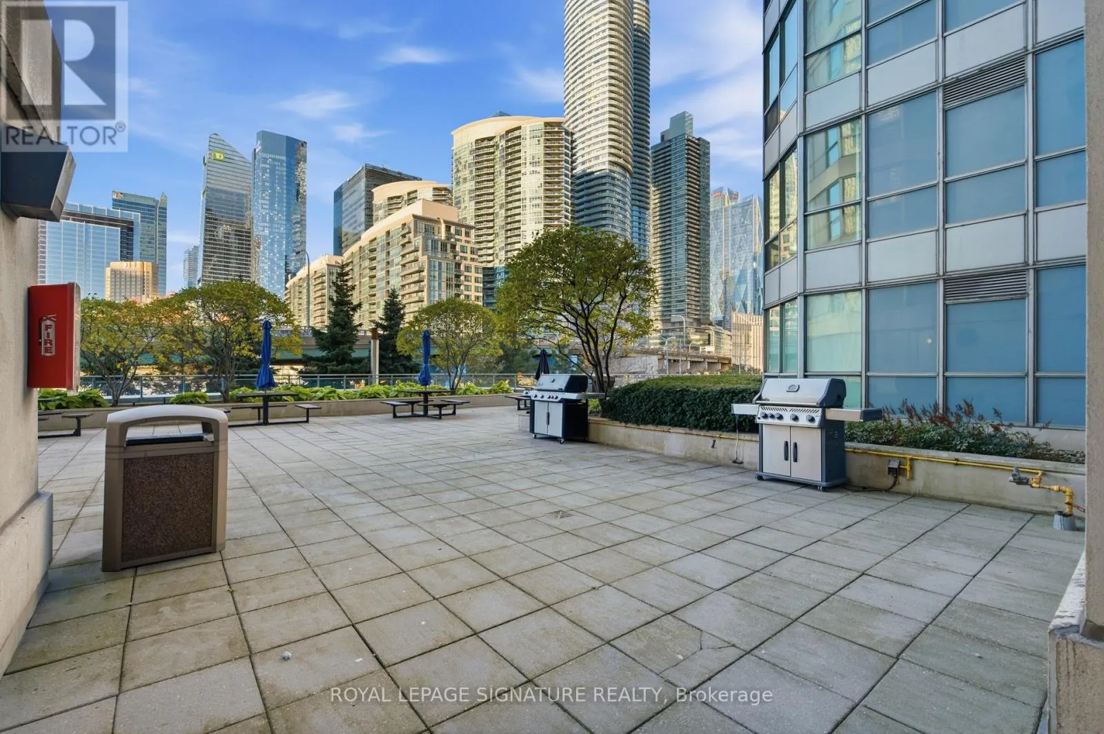 701 - 228 QUEENS QUAY W