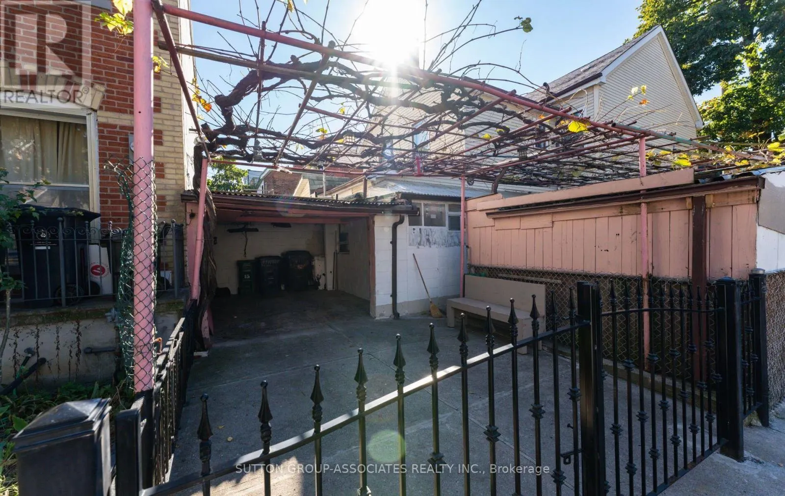 2ND FLOOR - 35 BELLWOODS AVENUE