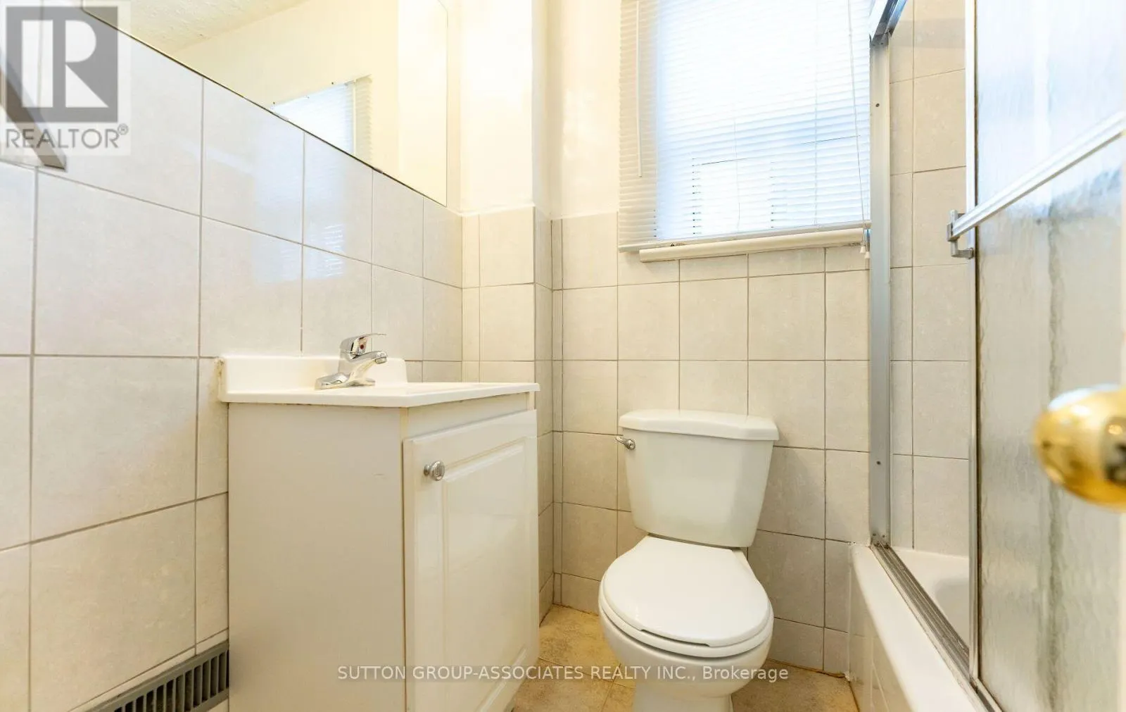 2ND FLOOR - 35 BELLWOODS AVENUE