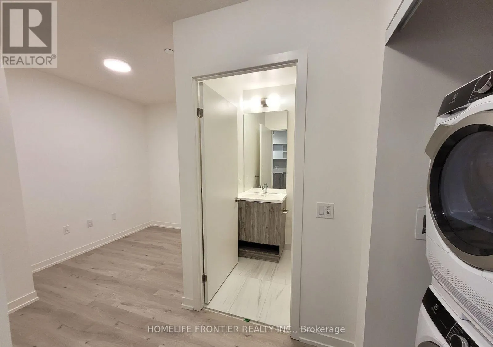 1101 - 138 DOWNES STREET