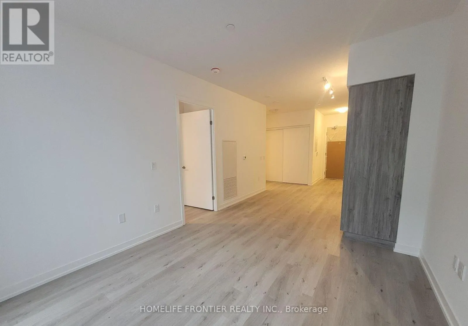 1101 - 138 DOWNES STREET