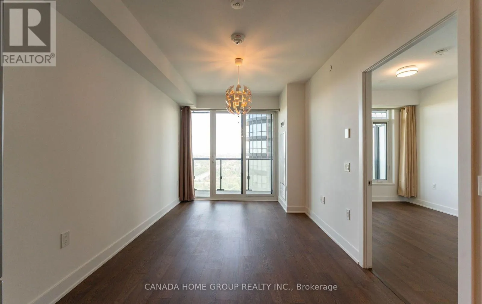 3405 - 575 BLOOR STREET E